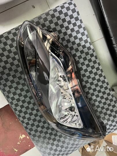 Фары на Форд Фокус 3 Черные