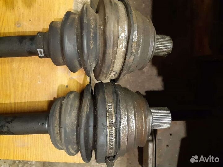 Привод полуось на Фольксваген Т 4
