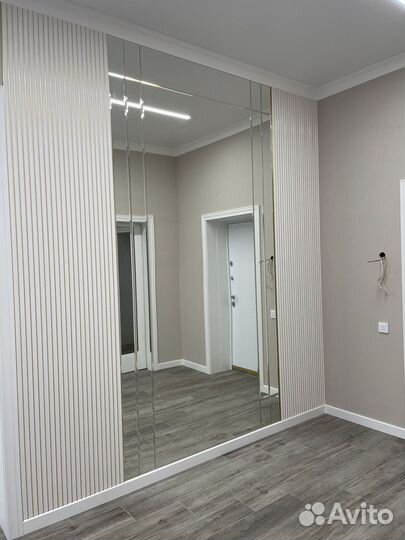 Зеркало (любых размеров и форм)