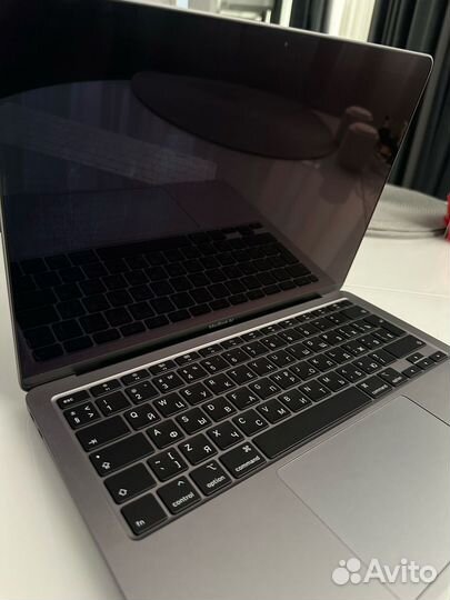 Apple MacBook Air (mwtj2RU/A) Core i3/8Gb/256Gb/13