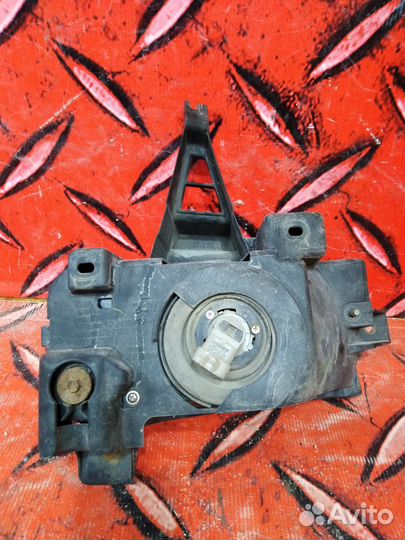 Птф передняя левая Toyota Land Cruiser 200 2007-20