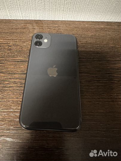 iPhone 11, 64 ГБ