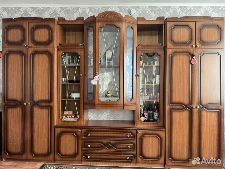 Стенка в гостиную бу