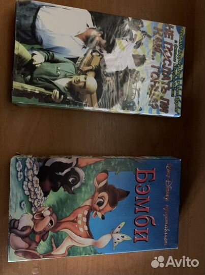 Видеокассеты с фильмами и мультфильмами