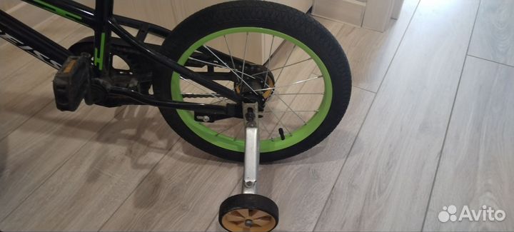 Детский велосипед 16