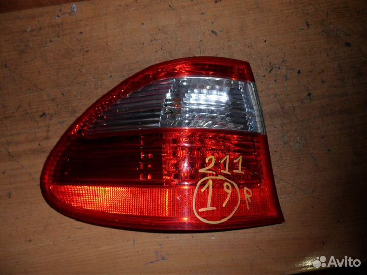 Фонарь задний левый задний левый Mercedes-Benz