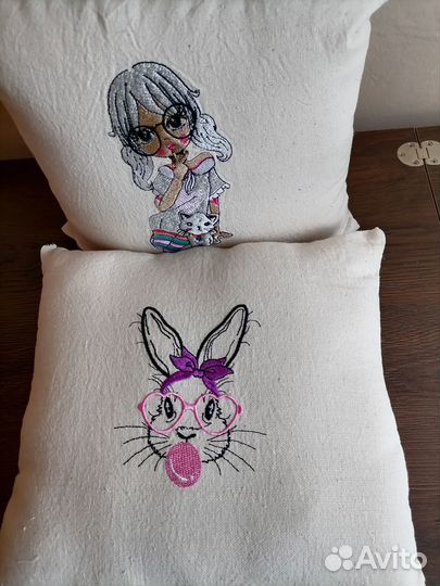 Пошив автомобильной подушки с логотипом, гос.номер