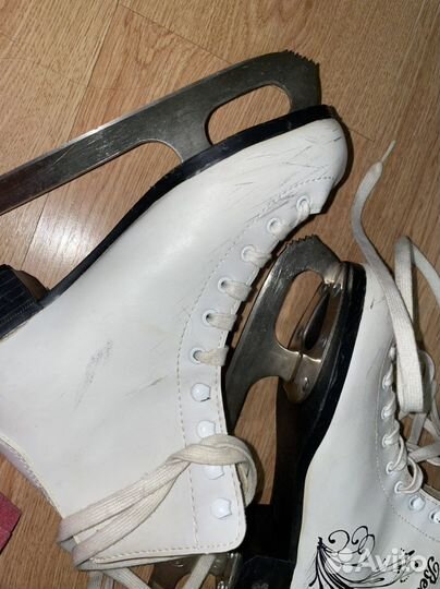 Продам фигурные коньки