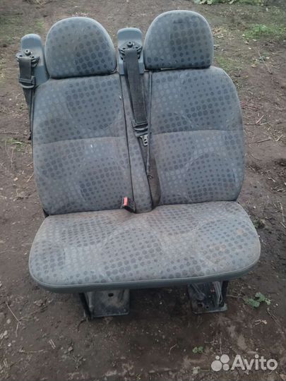 Продам сиденья ford transit