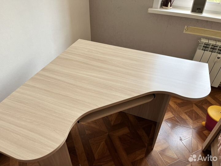 Угловой письменный стол бу