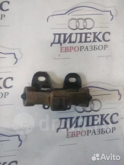 Кронштейн глушителя VW Golf V Variant 2003-2009