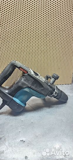 Перфоратор makita HR 4001c