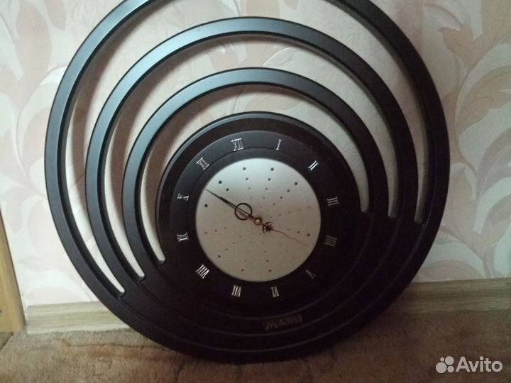 Часы настенные Mado