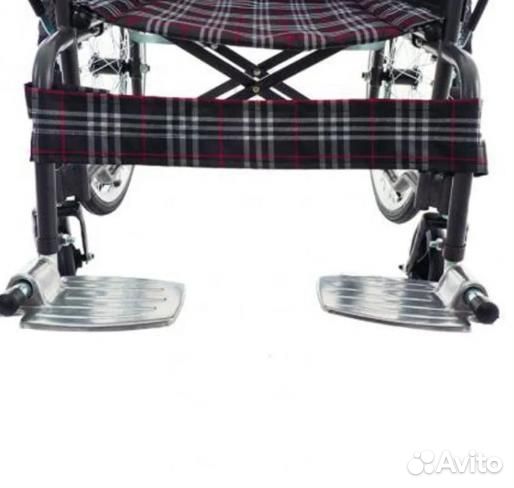 Кресло-коляска с тормозами для сопровождающих