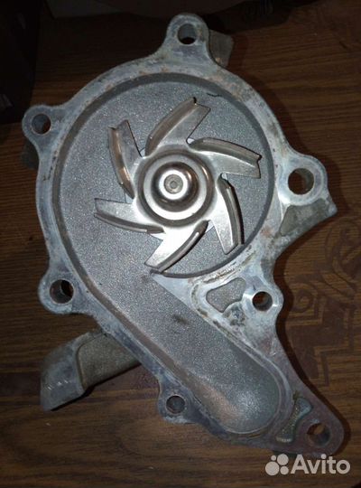Помпа Toyota Avensis T220