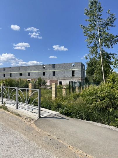 Здание, 1800 м²
