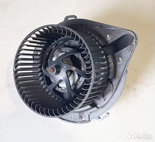 Audi 80 B4 Ауди В4 Мотор печки 8A1820021