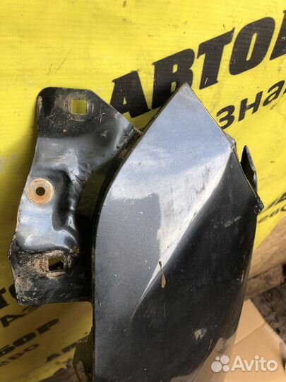 Переднее левое крыло Mazda 3 BK