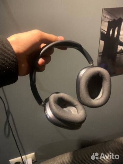 Беспроводные наушники apple airpods