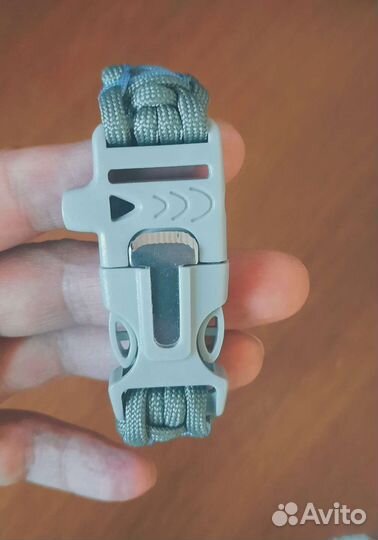 Браслеты и темляки из паракорда