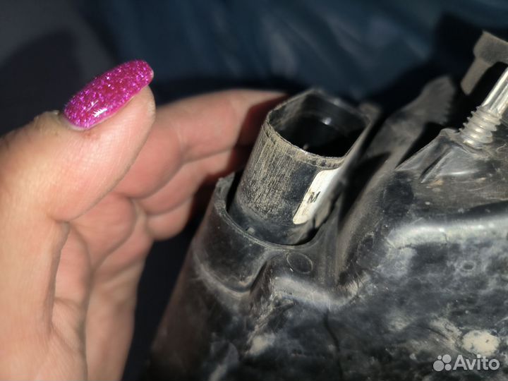 Volkswagen polo фара правая