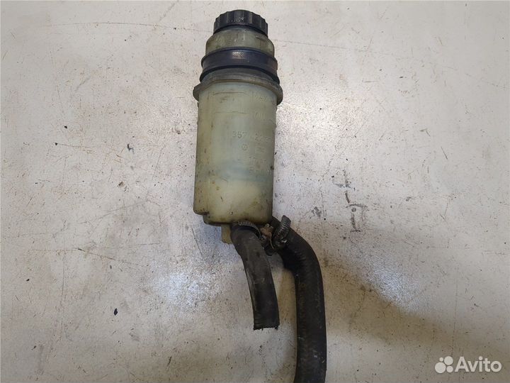 Бачок гидроусилителя Volkswagen Passat 3, 1989