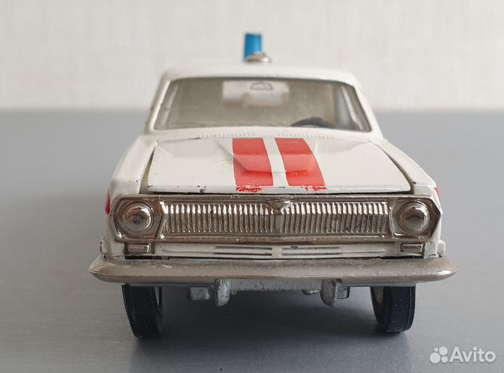 Скорая помощь Волга газ 24-02 Машинка 1:43 СССР
