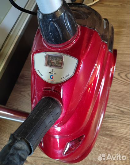 Отпариватель для одежды вертикальный GM-S205