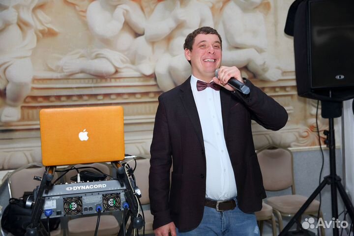 Ведущий диджей