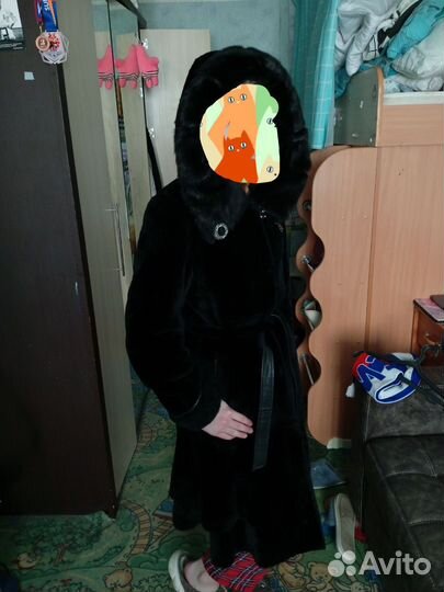 Шуба мутоновая с капюшоном 40-42