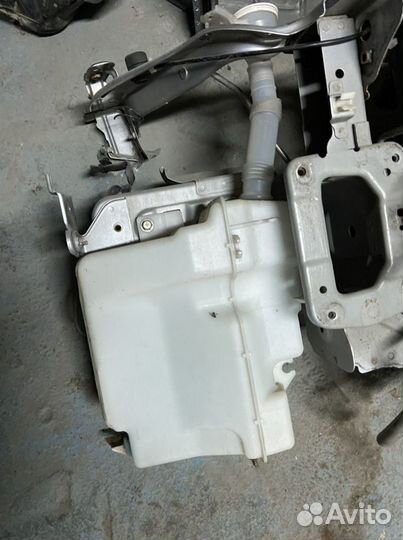 Бачок омывателя лансер 10