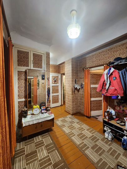 3-к. квартира, 70,4 м², 2/2 эт.