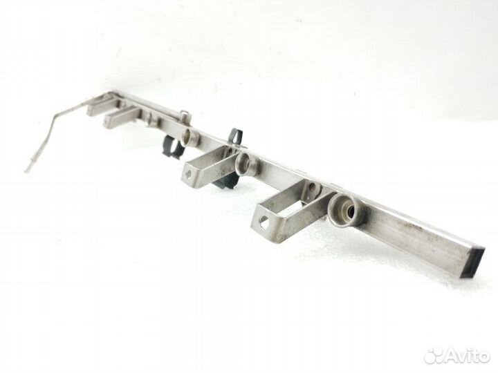 Топливная рейка (рампа) Bmw 5-Series E60 3.0