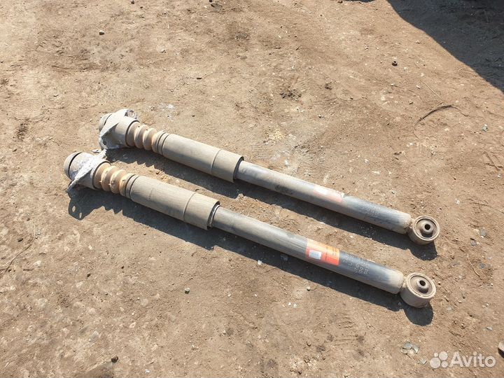 Амортизаторы задние Skoda Octavia Tour A4 Октавия