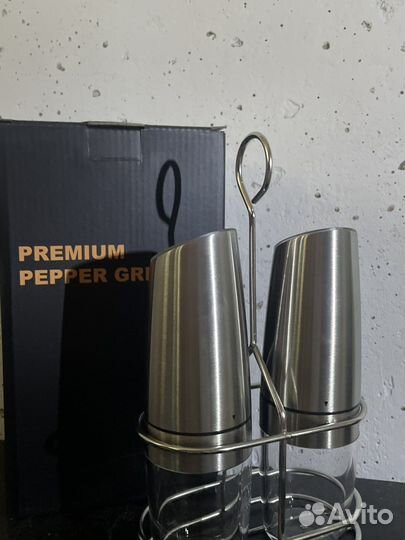 Гравитационная солонка и перечница,новое