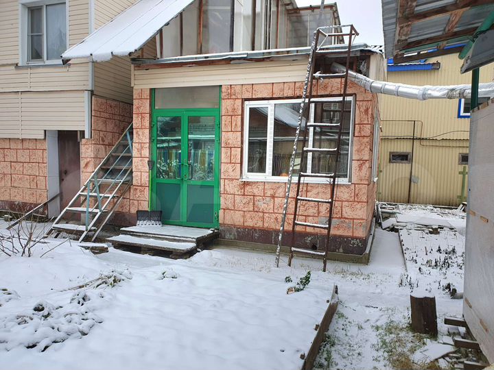 Дом 255,1 м² на участке 6 сот.