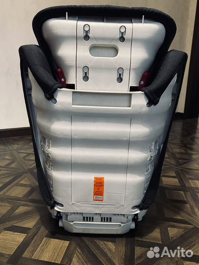 Автомобильное кресло Volvo