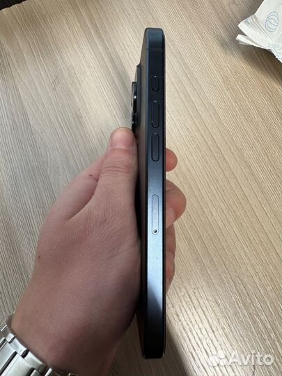 iPhone 15 Pro, 256 ГБ