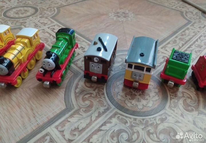 Томас и его друзья Mattel паровозики