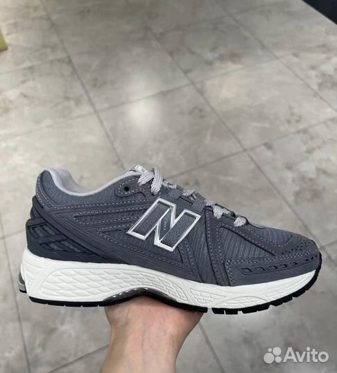 New Balance 1906r