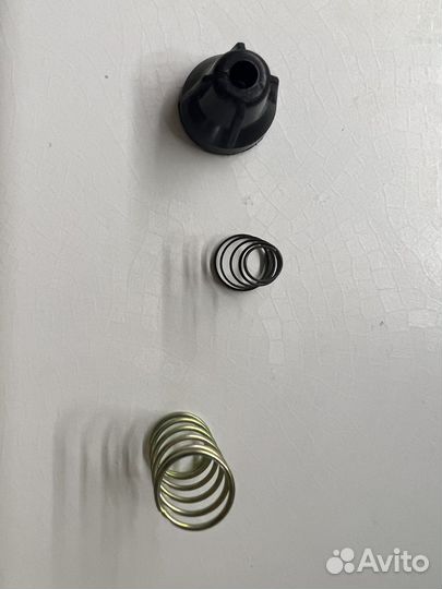 Гайка эксцентрика и пружина