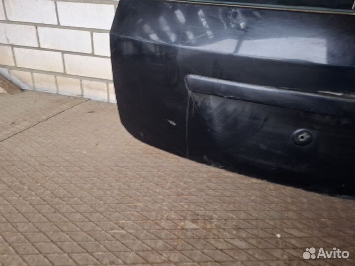 Крышка багажника Ford Fiesta MK5