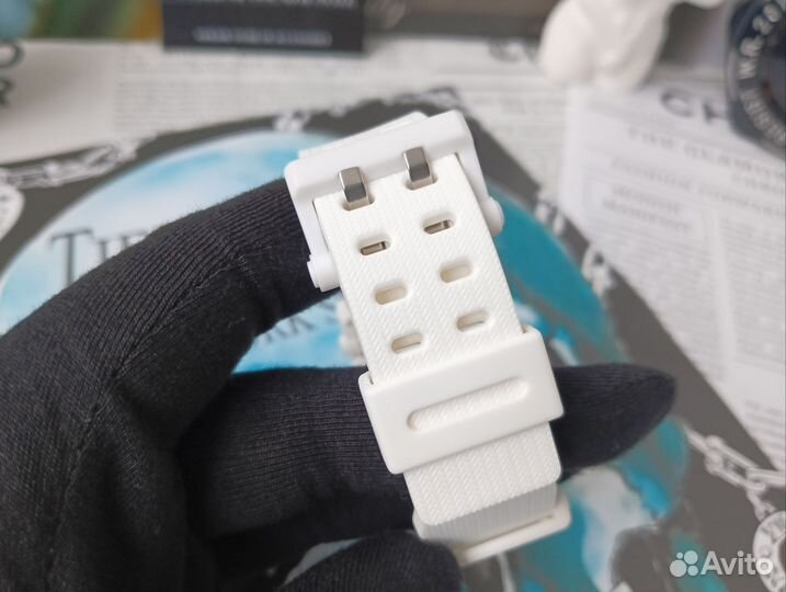 Мужские наручные часы Casio G-Shock GA-900 white