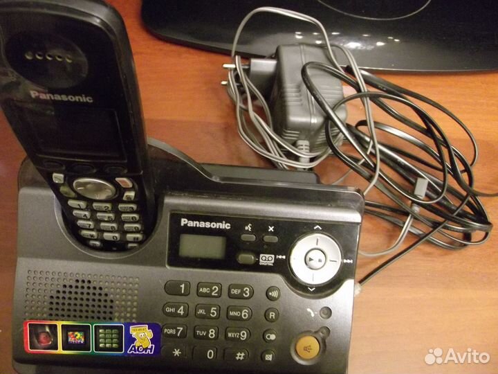 Радиотелефон Panasonic с автоответчиком