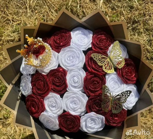 Букет роз из атласных лент на 14 февраля