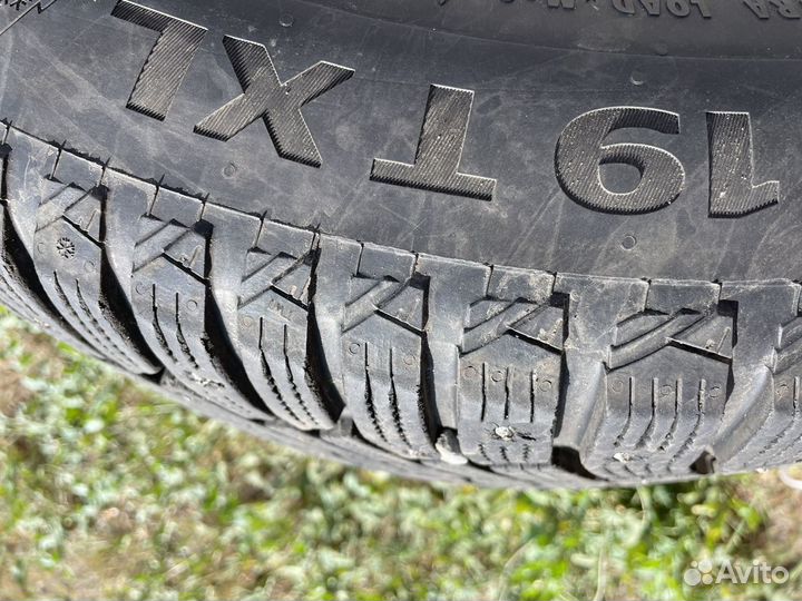 Continental IceContact 2 SUV 255/55 R19 111T