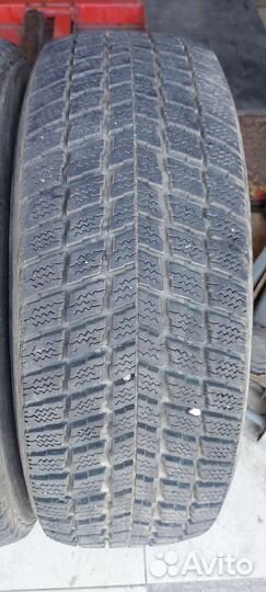 Roadstone Winguard SUV 235/65 R17