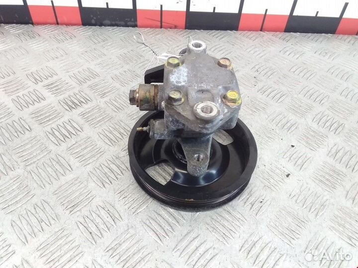 Насос для Mitsubishi Carisma