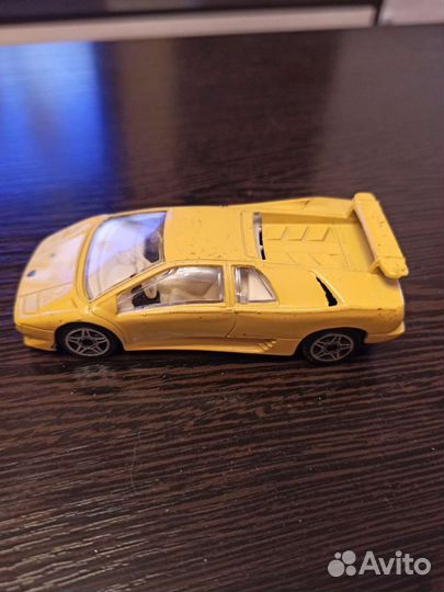 Модели машин Burago 1:43