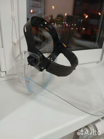 Маска-экран для рабочего